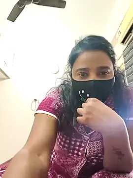 Charm Queen online show from 8, 2, 2026