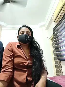 Charm Queen online show from 10, 2, 2026