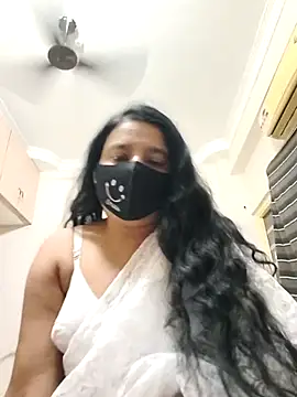 Charm Queen online show from 11, 2, 2026