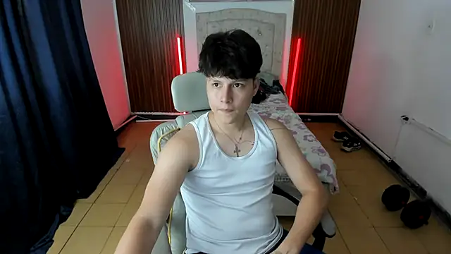 Snapshot of daniel_leon chatting on 21, 5, 2026 daniel leon online show from 21, 5, 2026