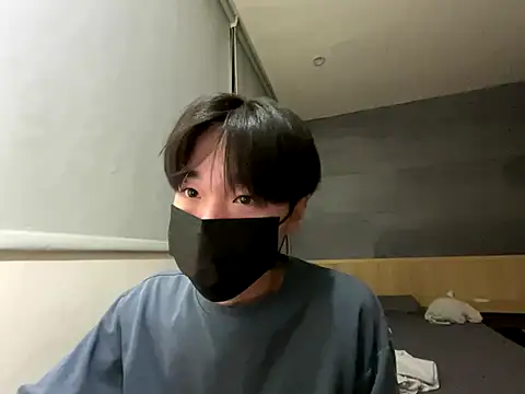 Snapshot of Yo155 chatting on 3, 10, 2025 Yo155 online show from 3, 10, 2025