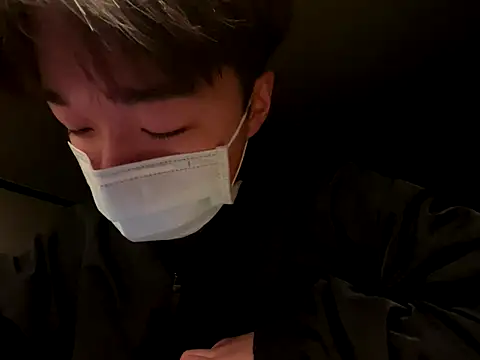 Snapshot of Yo155 chatting on 25, 11, 2025 Yo155 online show from 25, 11, 2025