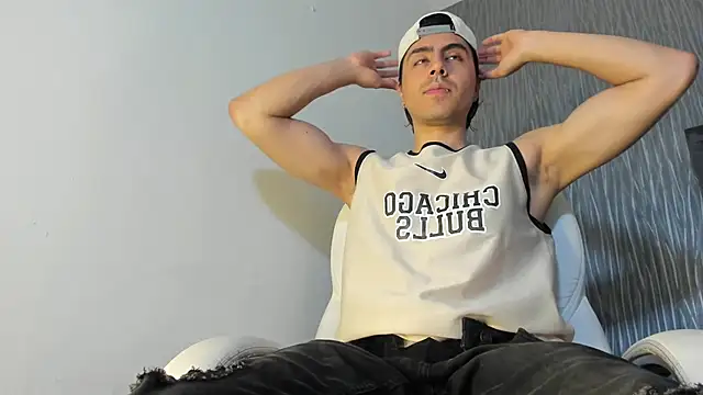 dylan cross  online show from 4, 10, 2025