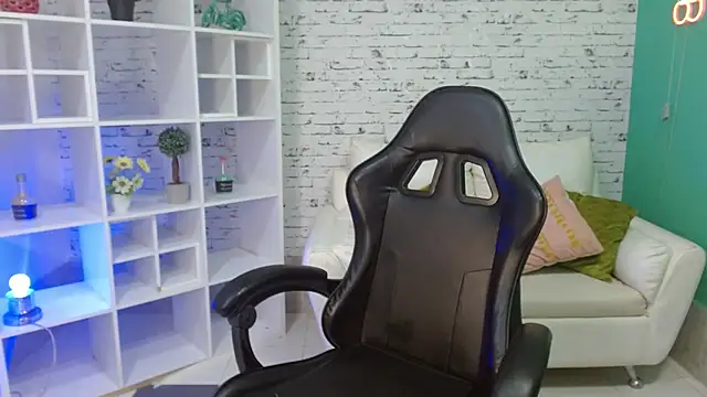 loaizalust online show from 12, 10, 2025