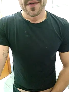 Snapshot of giovan2020 chatting on 6, 1, 2026 giovan2020 online show from 6, 1, 2026