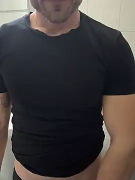 Snapshot of giovan2020 chatting on 10, 2, 2026 giovan2020 online show from 10, 2, 2026