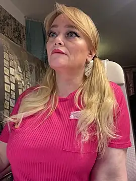 Snapshot of Sweet-blonde chatting on 14, 11, 2025 Sweet-blonde online show from 14, 11, 2025