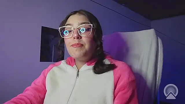 Pao Ly online show from 24, 7, 2026