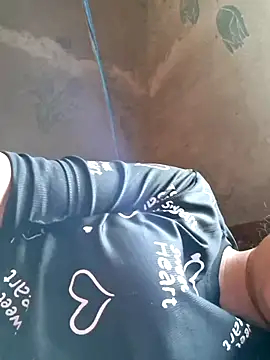 xuxulovezz online show from 14, 7, 2026