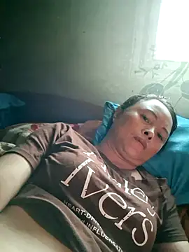 xuxulovezz online show from 27, 7, 2026