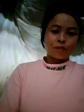 xuxulovezz online show from 28, 7, 2026