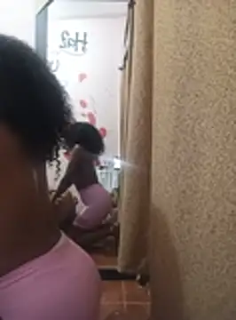 Snapshot of Susy16 chatting on 17, 10, 2025 Susy16 online show from 17, 10, 2025