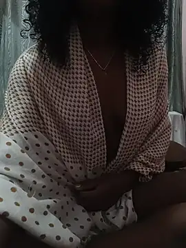 Snapshot of Susy16 chatting on 6, 11, 2025 Susy16 online show from 6, 11, 2025