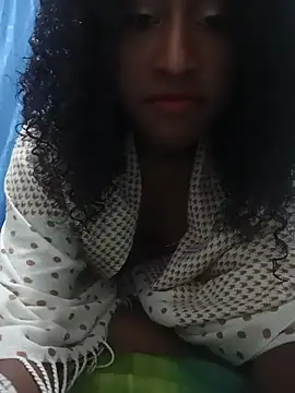 Snapshot of Susy16 chatting on 8, 11, 2025 Susy16 online show from 8, 11, 2025