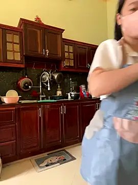 Helen-Tran online show from 7, 10, 2025