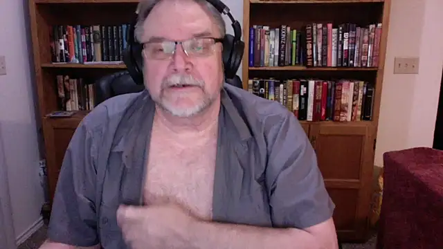 Snapshot of Vinyl22@xh chatting on 5, 3, 2026 Vinyl22xh online show from 5, 3, 2026