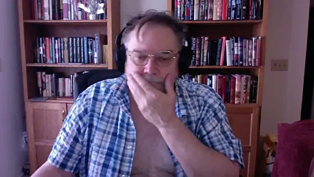 Snapshot of Vinyl22@xh chatting on 8, 3, 2026 Vinyl22xh online show from 8, 3, 2026