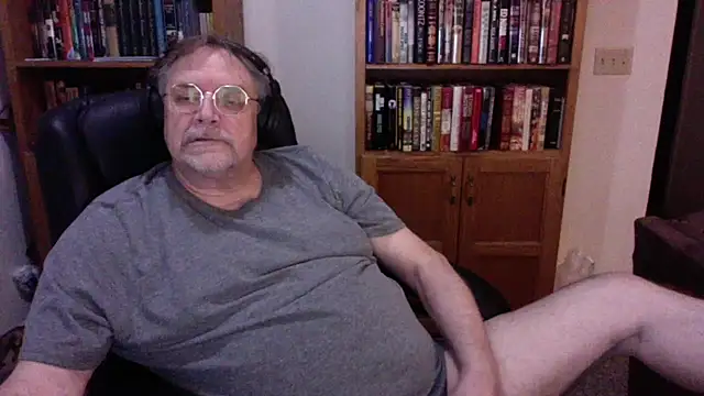 Vinyl22xh online show from 26, 4, 2026