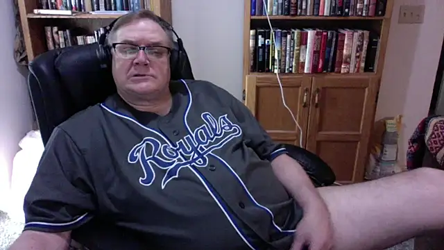 Vinyl22xh online show from 16, 6, 2026