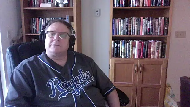 Vinyl22xh online show from 22, 7, 2026