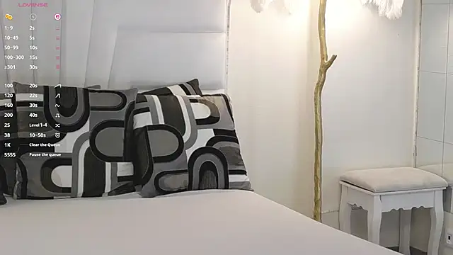 JennaClover online show from 27, 4, 2026