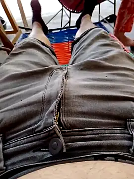 Snapshot of SALCEDO_041198 chatting on 3, 10, 2025 SALCEDO 041198 online show from 3, 10, 2025