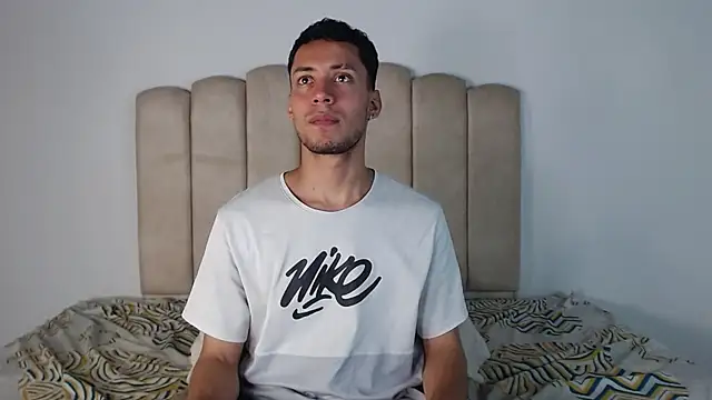 aroncooper1 online show from 6, 3, 2026