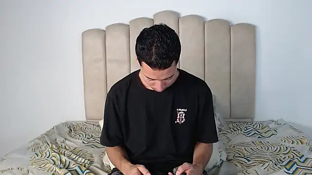 aroncooper1 online show from 7, 3, 2026