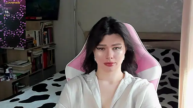 Snapshot of bbJ_one chatting on 7, 5, 2026 bbJ one online show from 7, 5, 2026