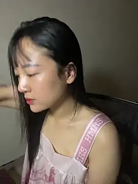 Snapshot of Be_xinh chatting on 5, 11, 2025 Be xinh online show from 5, 11, 2025