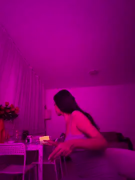 AylinHazellx online show from 22, 10, 2025