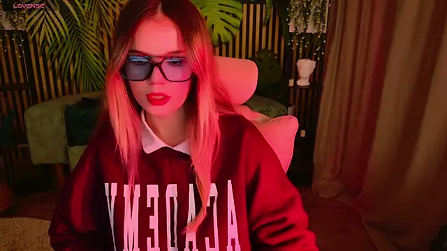 KellyHayden online show from 1, 12, 2025