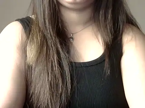 Snapshot of Aaliya02 chatting on 27, 10, 2025 Aaliya02 online show from 27, 10, 2025