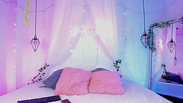 eimi rosse18 online show from 17, 4, 2026