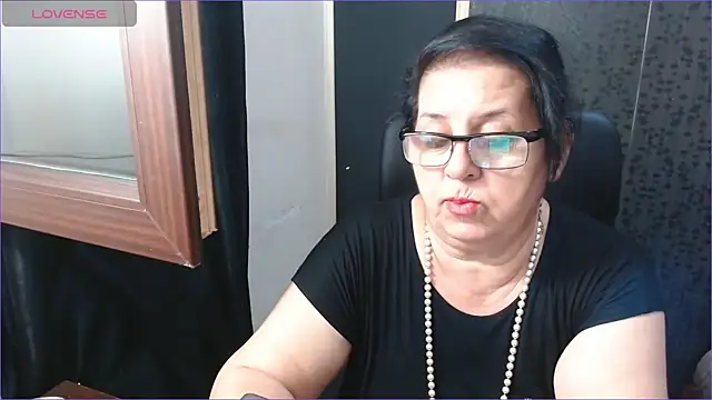 MissSanjanne online show from 11, 9, 2025