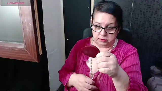 Snapshot of MissSanjanne chatting on 28, 6, 2026 MissSanjanne online show from 28, 6, 2026