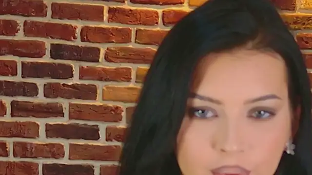 Snapshot of MeganSin_ chatting on 16, 12, 2025 MeganSin online show from 16, 12, 2025