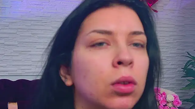 Snapshot of MeganSin_ chatting on 14, 2, 2026 MeganSin online show from 14, 2, 2026