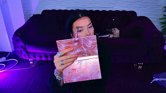 Snapshot of MeganSin_ chatting on 16, 2, 2026 MeganSin online show from 16, 2, 2026