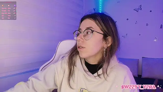 Snapshot of sweettvera chatting on 4, 11, 2025 sweettvera online show from 4, 11, 2025