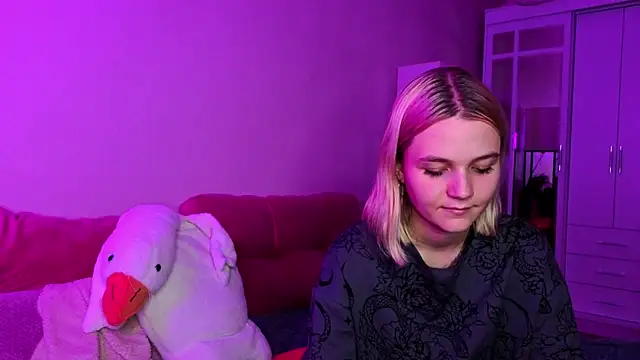 KelleDomin online show from 27, 10, 2025