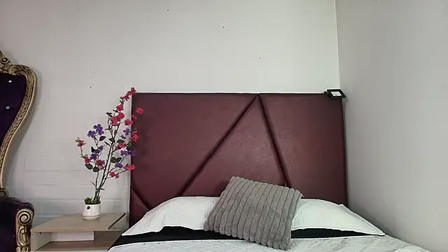 Krystal Heartss online show from 2, 3, 2026