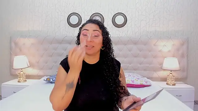 VaniaRose online show from 8, 11, 2025