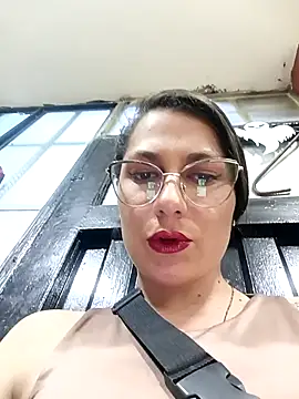 Snapshot of Mia-love-03 chatting on 7, 11, 2025 Mia-love-03 online show from 7, 11, 2025