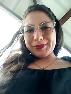 Snapshot of Mia-love-03 chatting on 26, 11, 2025 Mia-love-03 online show from 26, 11, 2025