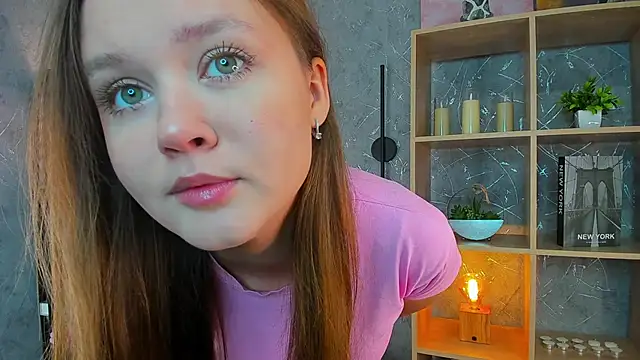 Snapshot of ElenoreReth chatting on 28, 10, 2025 ElenoreReth online show from 28, 10, 2025