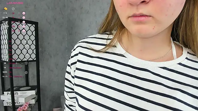 Snapshot of ElenoreReth chatting on 25, 11, 2025 ElenoreReth online show from 25, 11, 2025