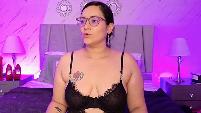 Michell Monet online show from 7, 6, 2026