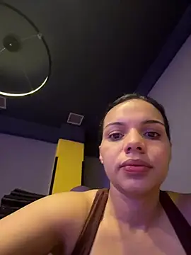 Snapshot of Anavalle chatting on 6, 5, 2026 Anavalle online show from 6, 5, 2026