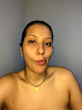 IsabellaJoness  online show from 24, 11, 2025